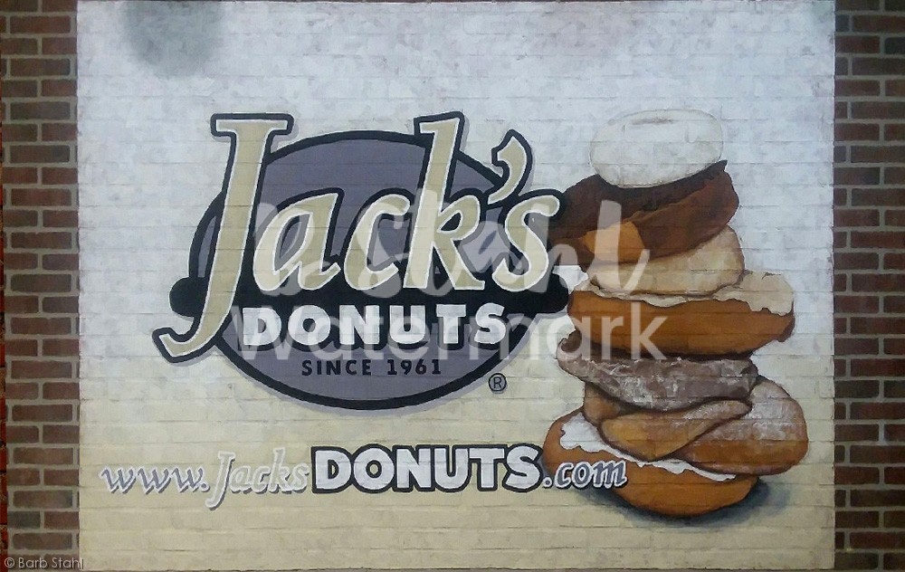 //stahlstudios.com/wp-content/uploads/2022/07/Jacks-Donuts-mural.jpg